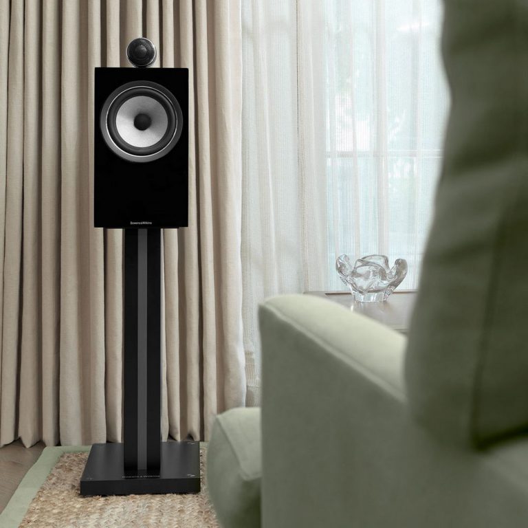 Bowers & Wilkins 705 S2 Stand Mount Speaker Test