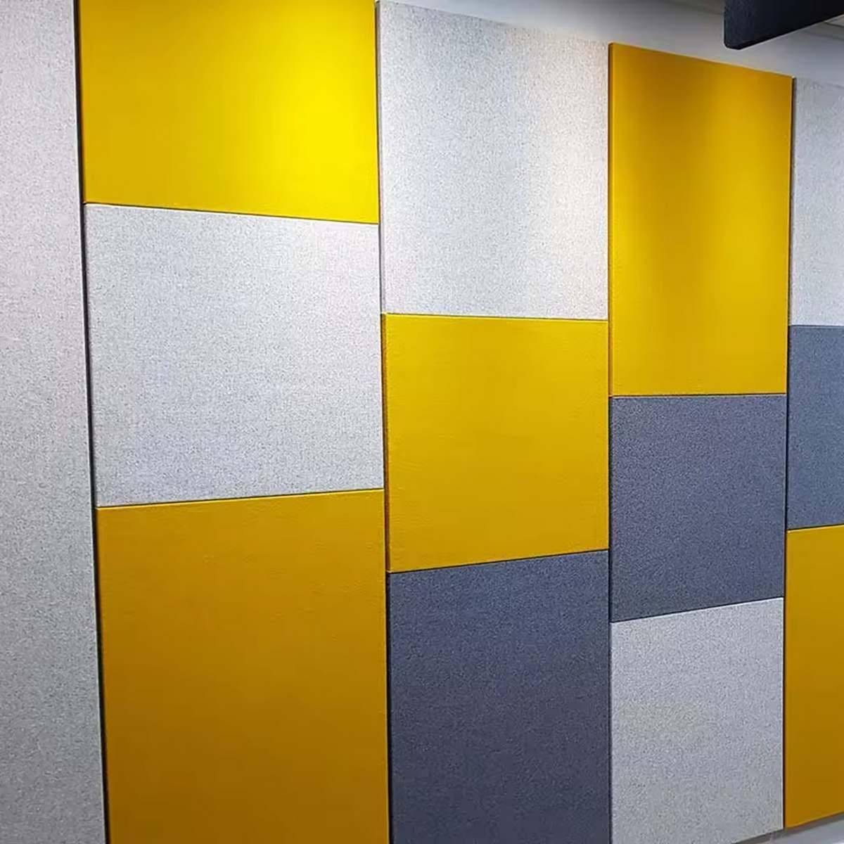 Bilnora Schallschutzpaneel – Besprechungsraum mit markanter Linienführung